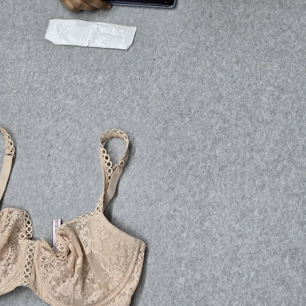 Victoria's Secret Women Bra 34DD Beige Dream Angels Push Up No Padding Underwire